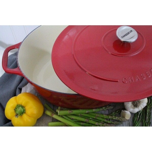Chasseur 7.25-quart Red French Enameled Cast Iron Oval Dutch Oven