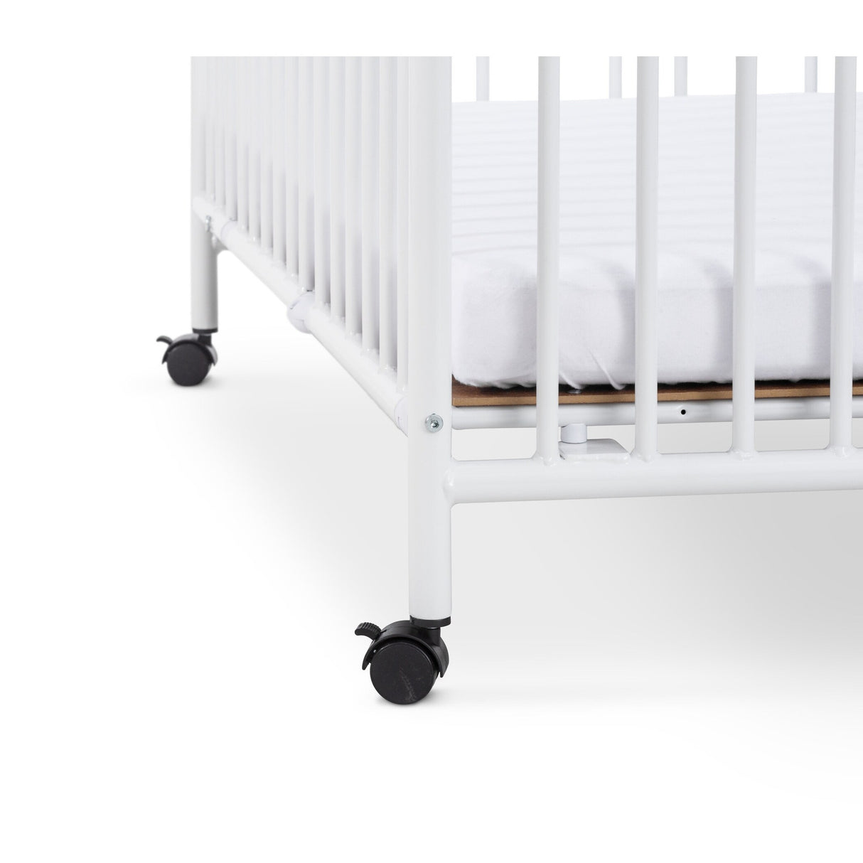 Child Craft Sweet Dreamer Metal Folding Compact Crib