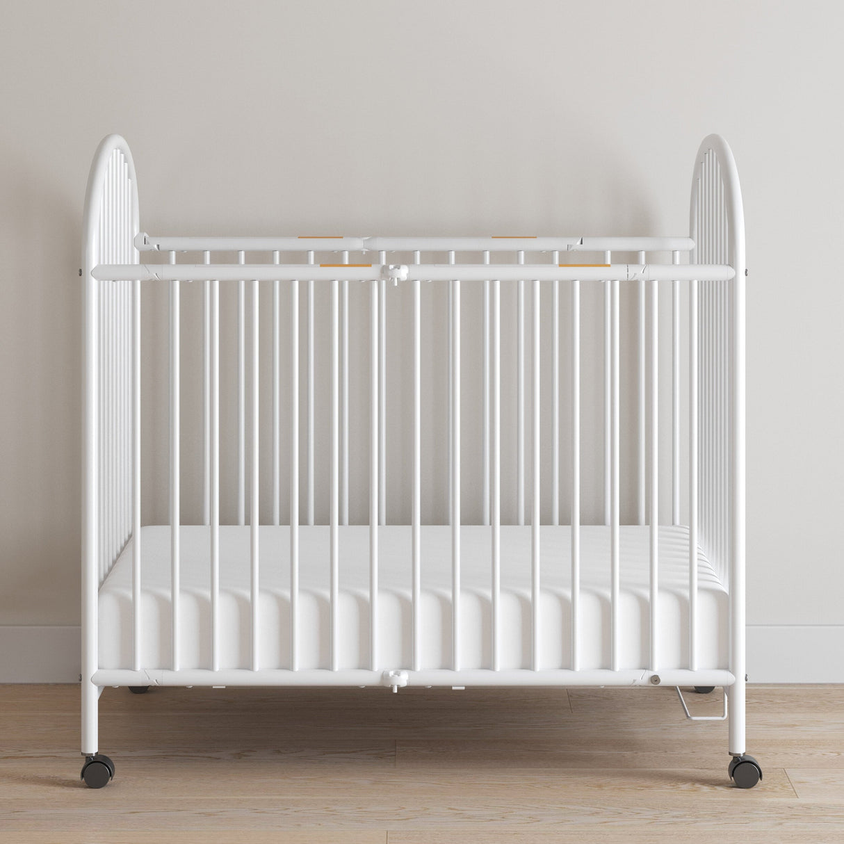 Child Craft Sweet Dreamer Metal Folding Compact Crib