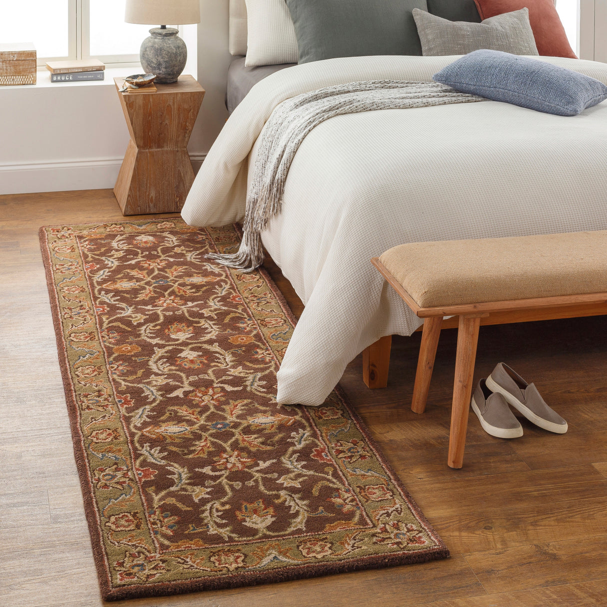 Artistic Weavers Coliseum Hand Tufted Traditional Border Wool Area Rug