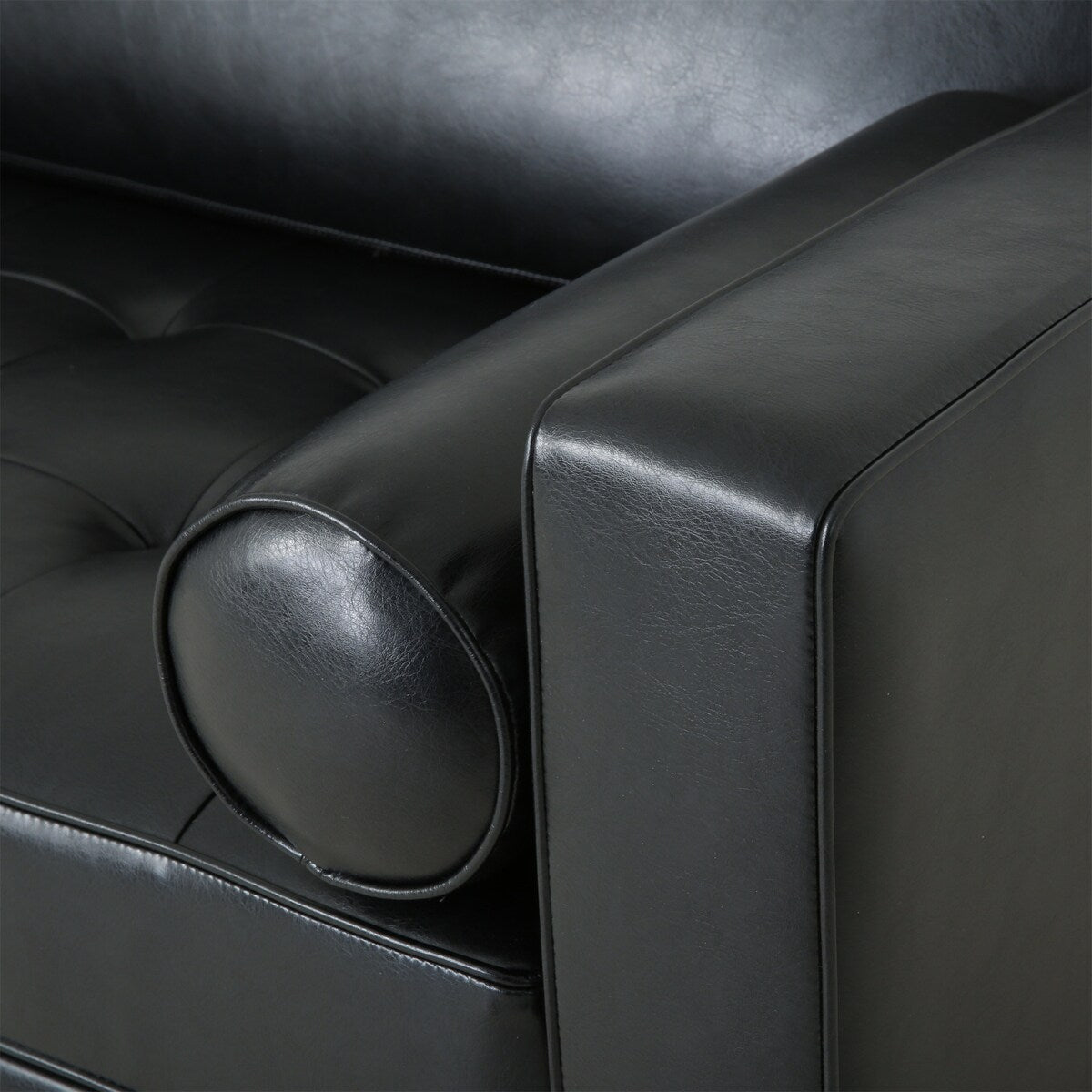 Comfy 3-seat Sofa with Wooden Legs