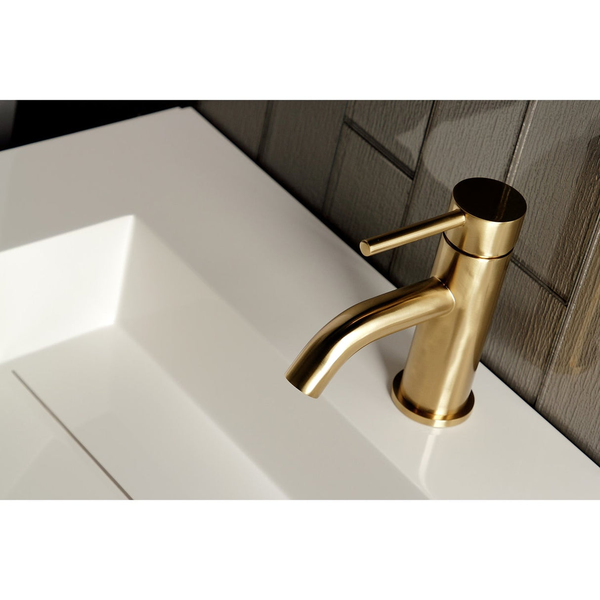 Kingston Brass Concord Single-Handle Bathroom Faucet with Push Pop-Up