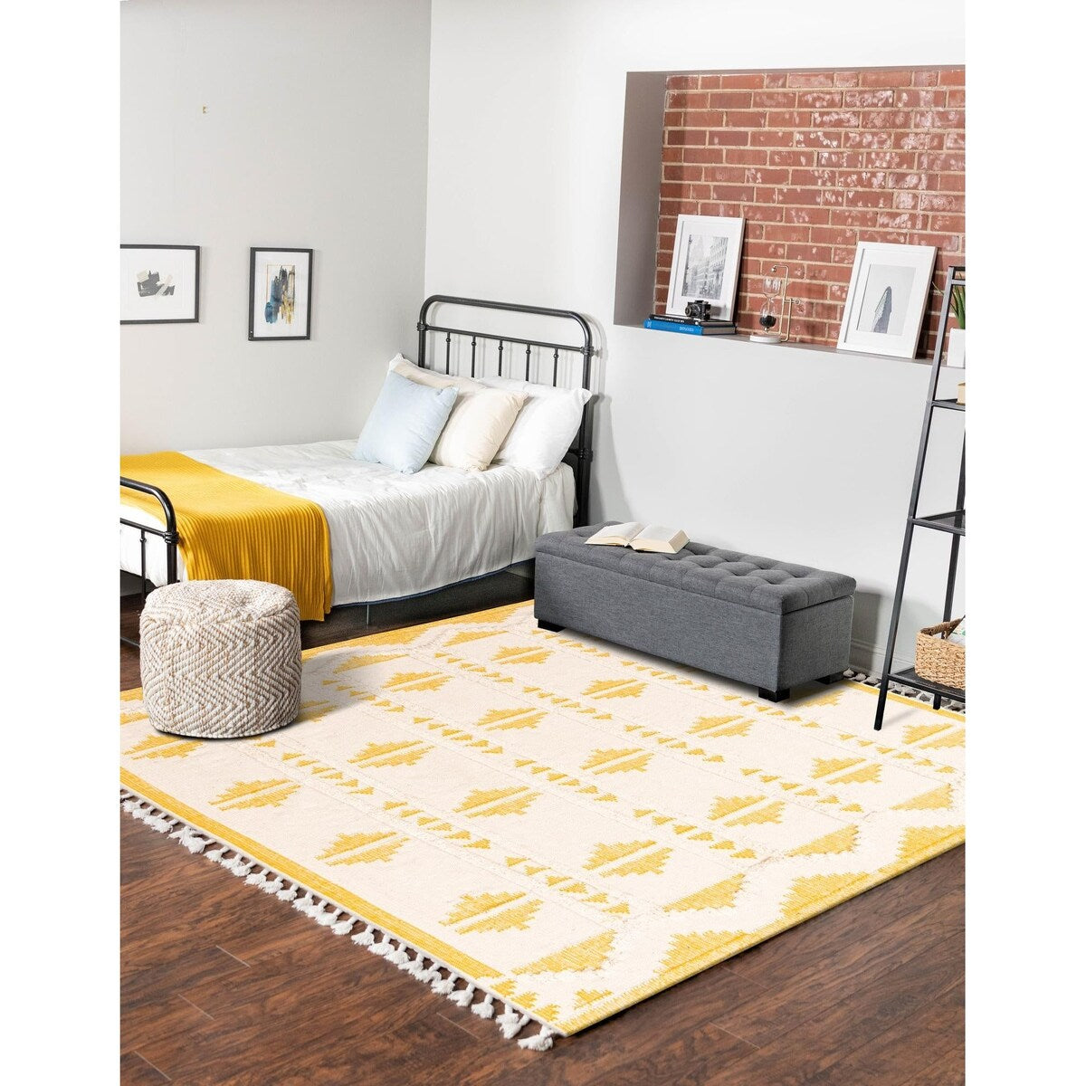 Contemporary Izhobert Collection Area Rug