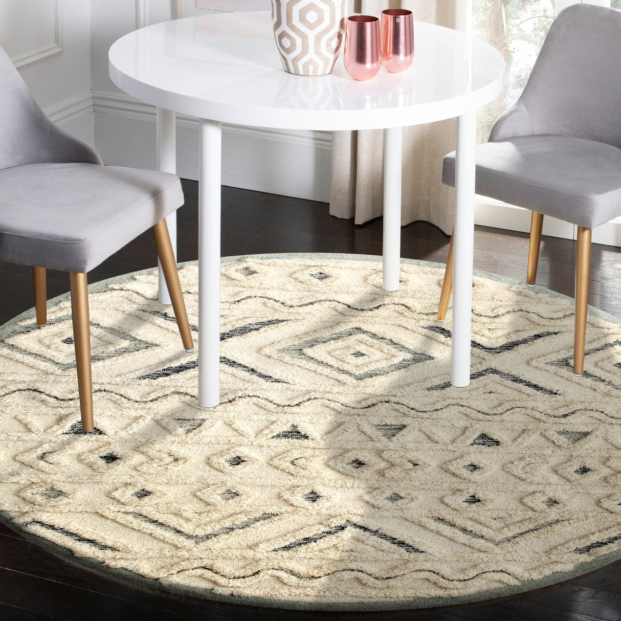 Sevita Contemporary Tufted Geometric Motif Round Rug