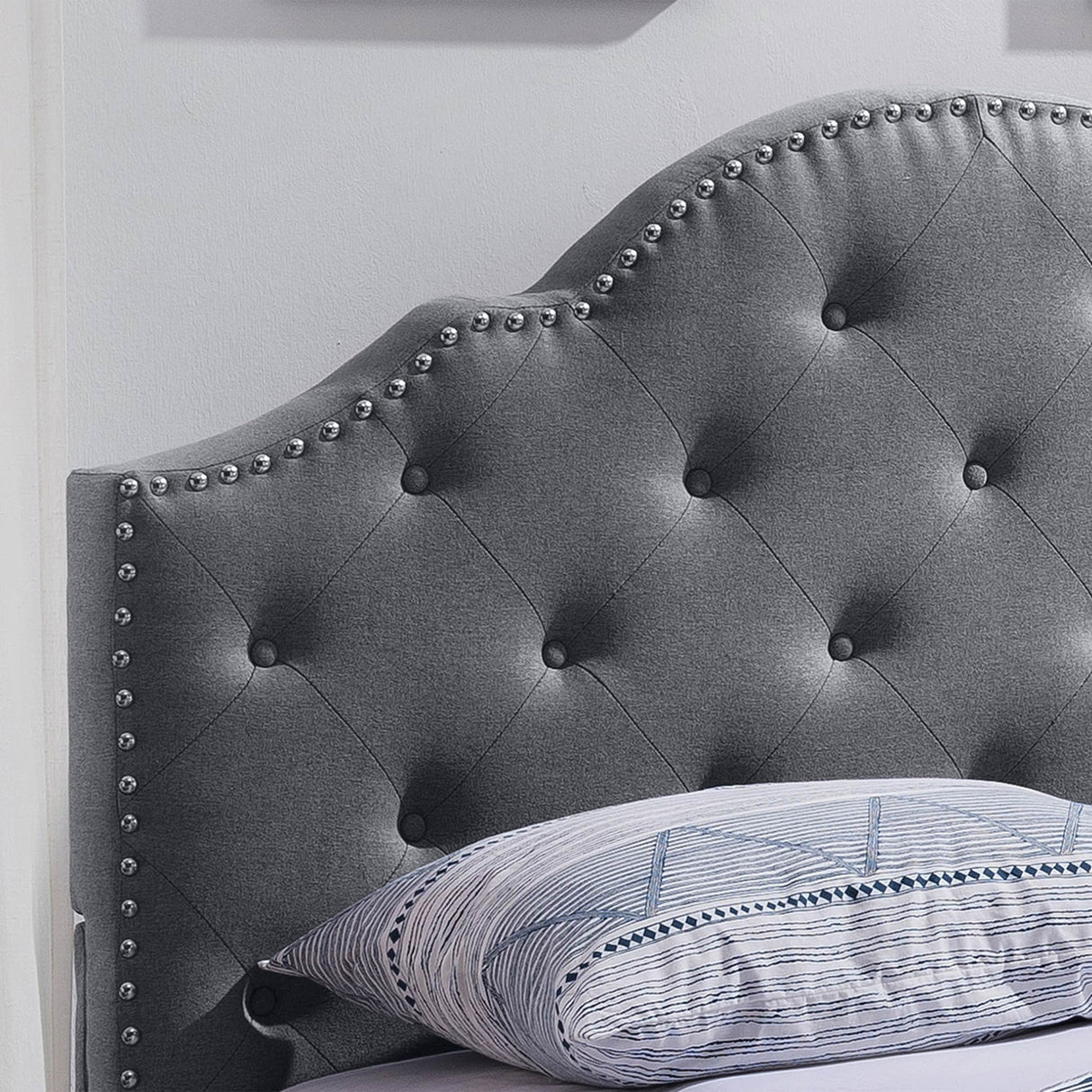 Cordeaux Queen-size Tufted Upholstered Bed by Christopher Knight Home