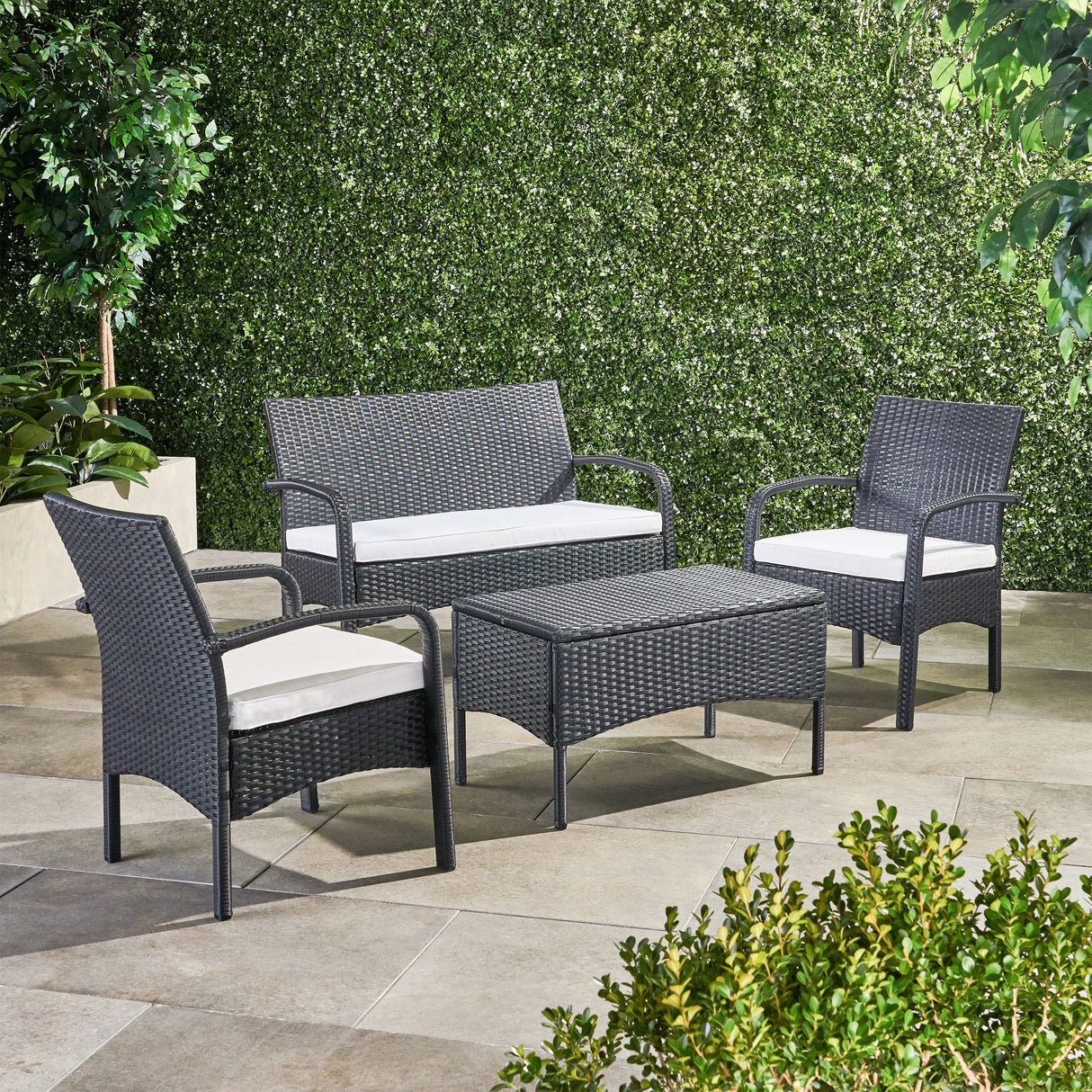 Cordoba Outdoor Wicker 4-piece Conversation Set with Cushions by Christopher Knight Home