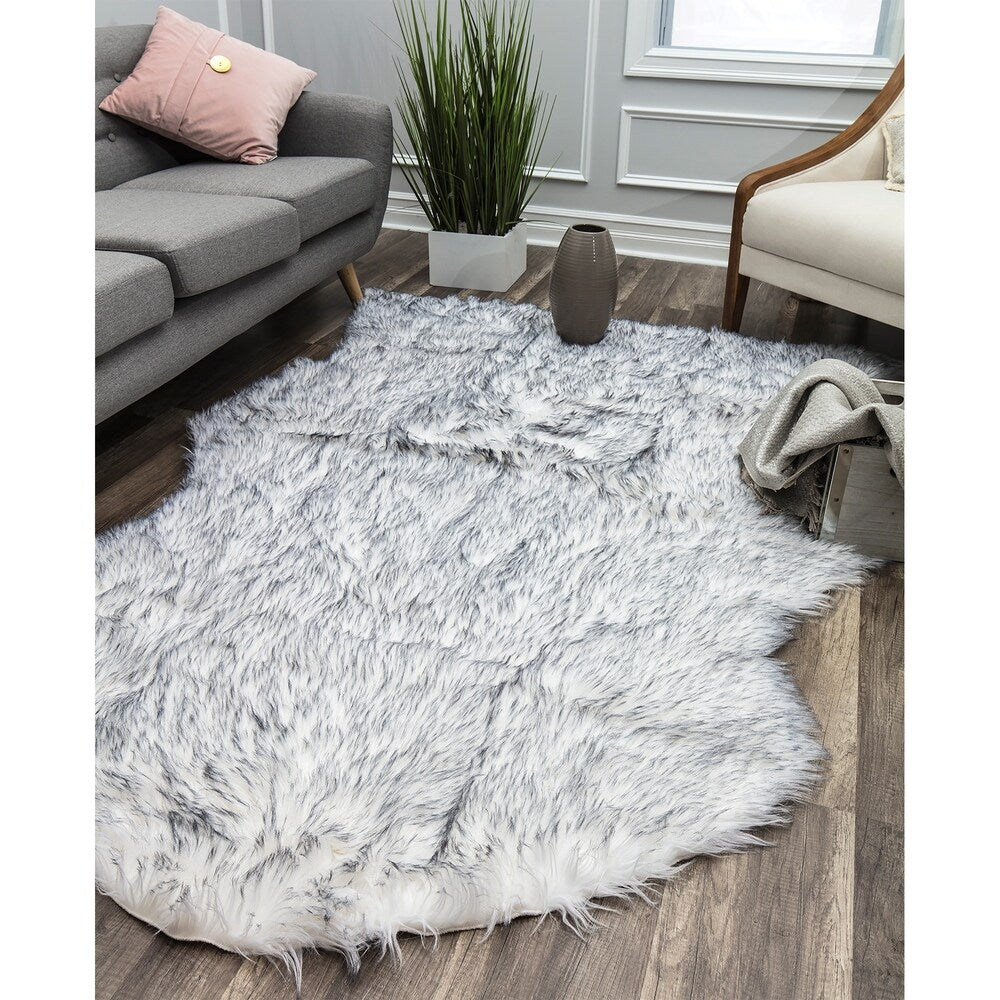 CosmoLiving Riche Collection Silver Argento rug