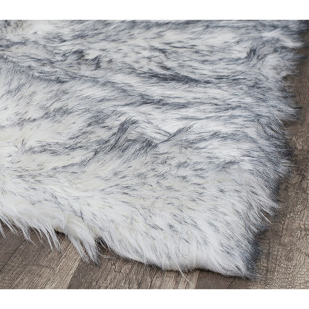 CosmoLiving Riche Collection Silver Argento rug