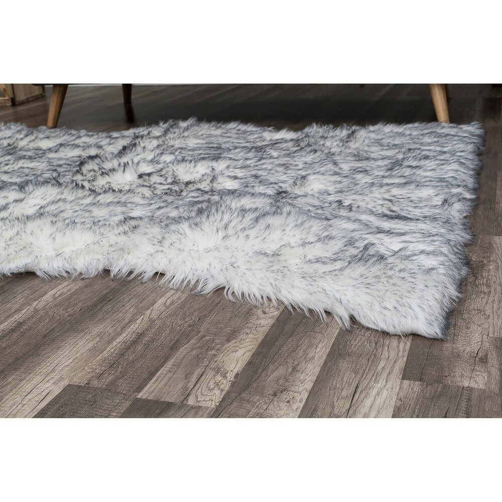 CosmoLiving Riche Collection Silver Argento rug