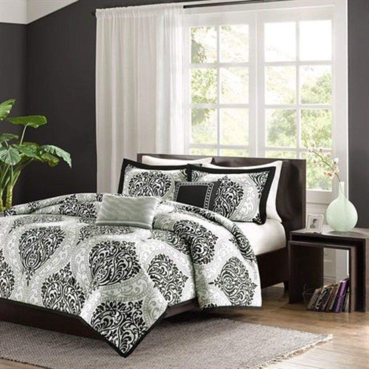 Daily Boutik California King size 5-Piece Black White Damask Comforter Set