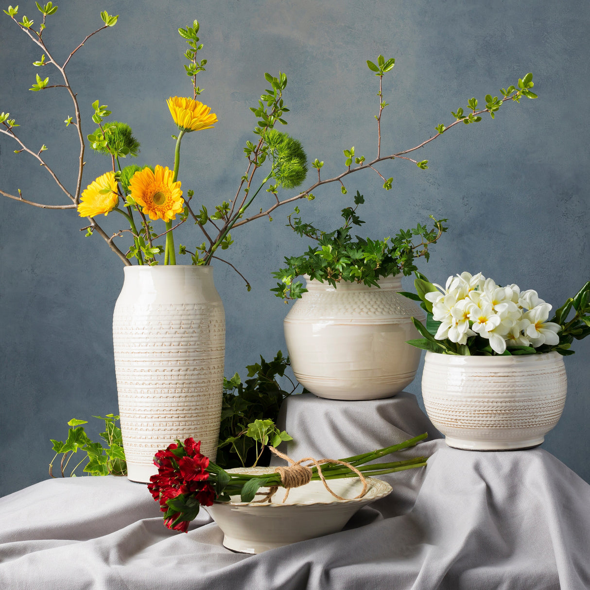 Livabliss Damien Ceramic Medium Size Decorative Vase