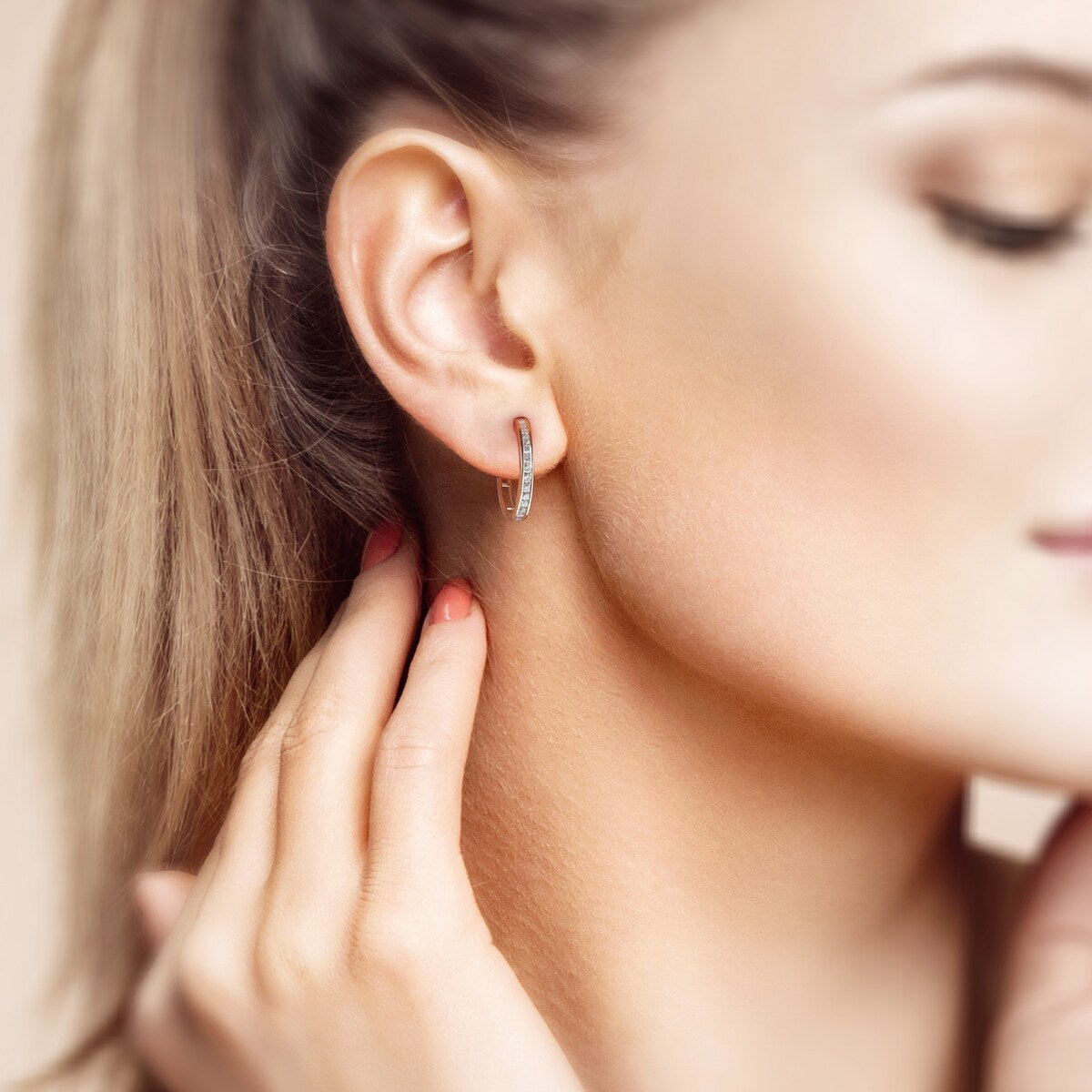 De Couer 10k Gold Diamond Hoop Earrings