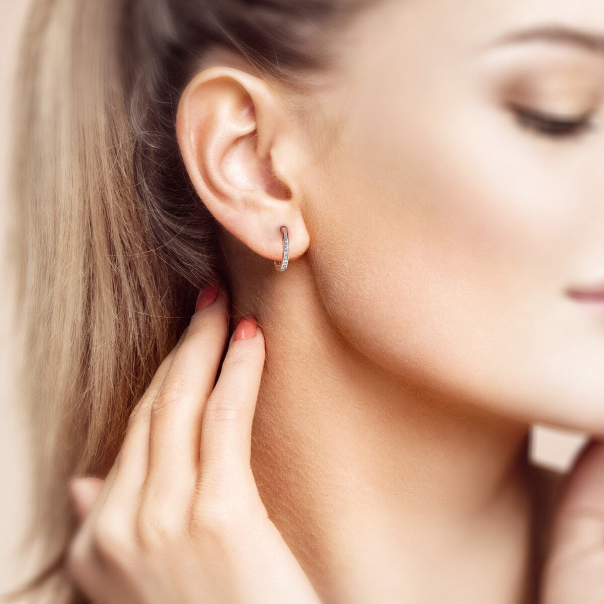 De Couer 10k Gold Diamond Hoop Earrings