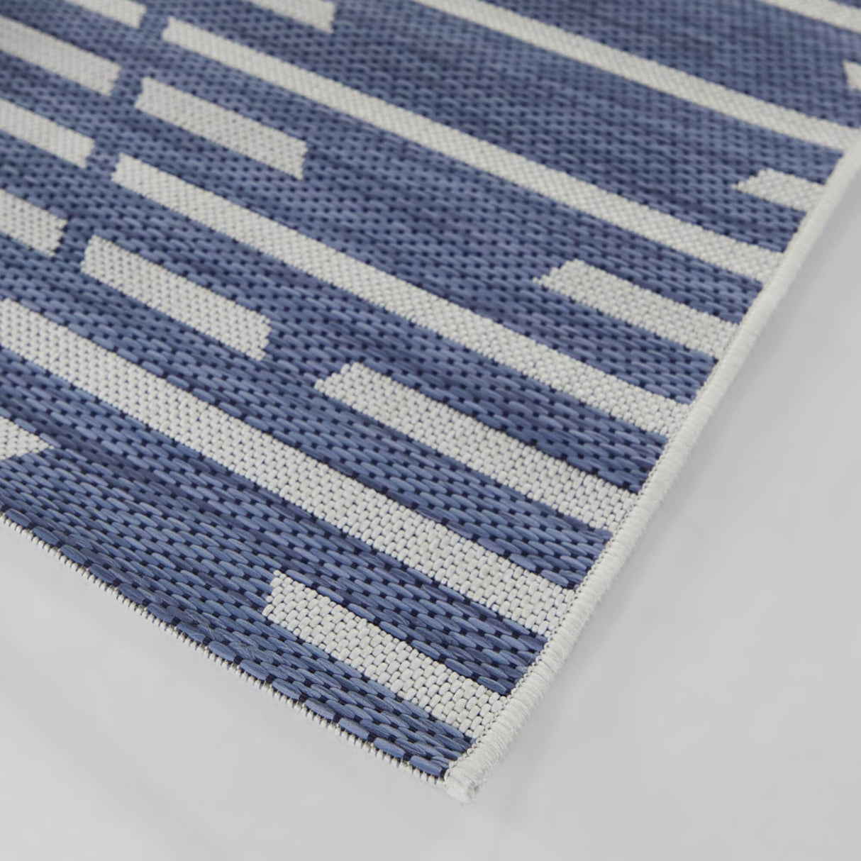 Degas Striped Trellis Indoor/Outdoor Area Rug
