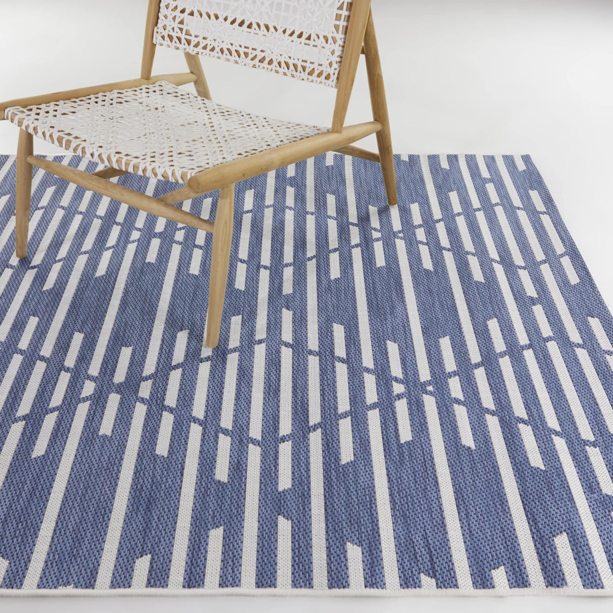Degas Striped Trellis Indoor/Outdoor Area Rug
