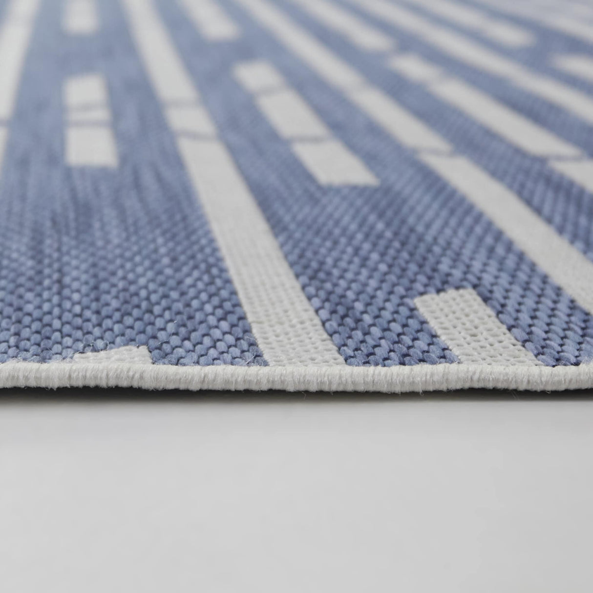 Degas Striped Trellis Indoor/Outdoor Area Rug