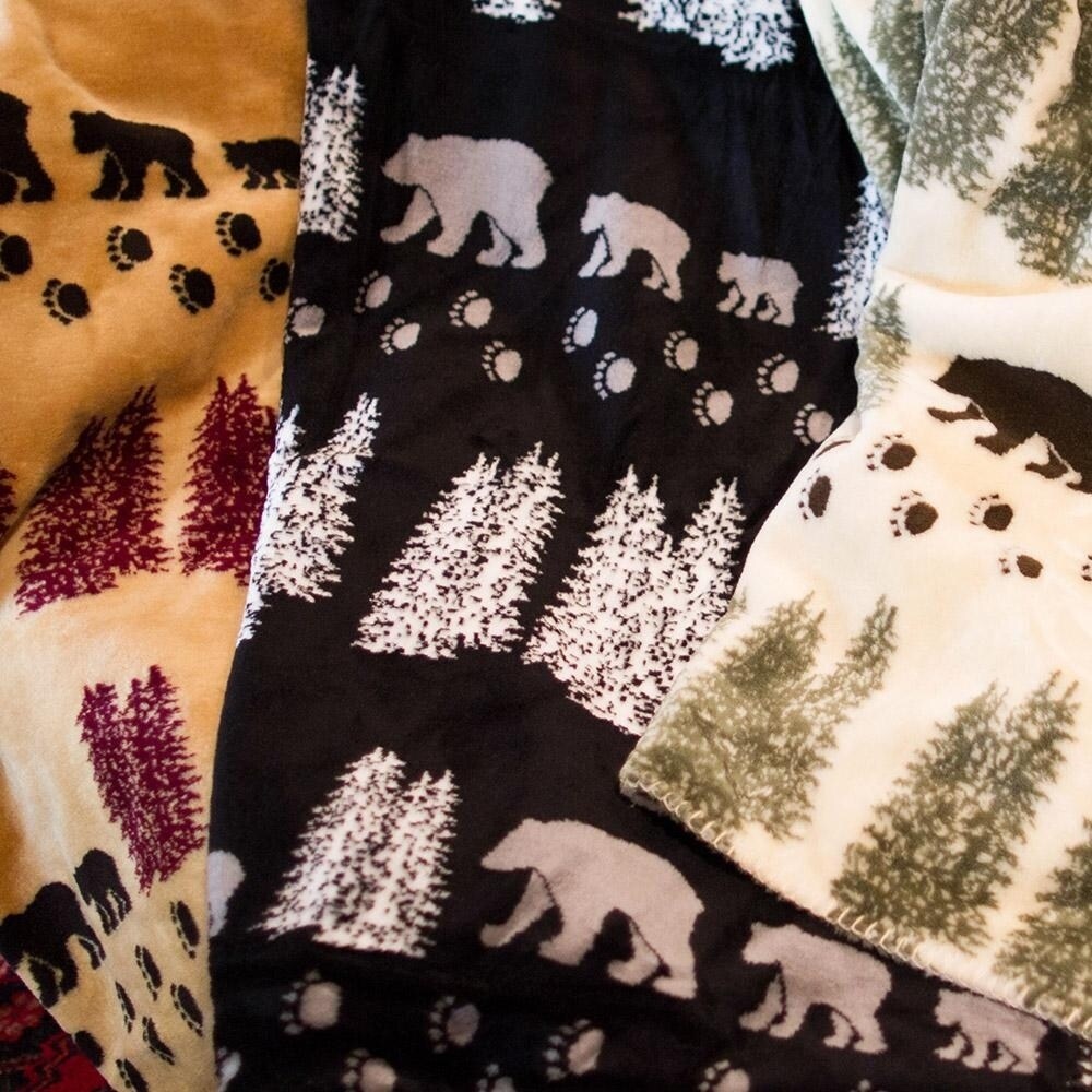 Denali Black Denali Bear/Black Microplush Blanket