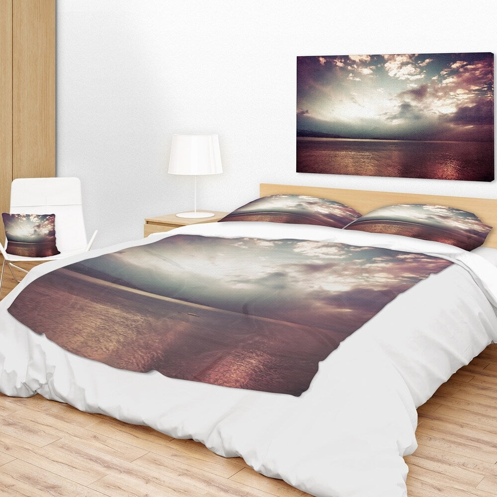 Designart 'Dark Sunset with Dramatic Sky' Seashore Throw Blanket