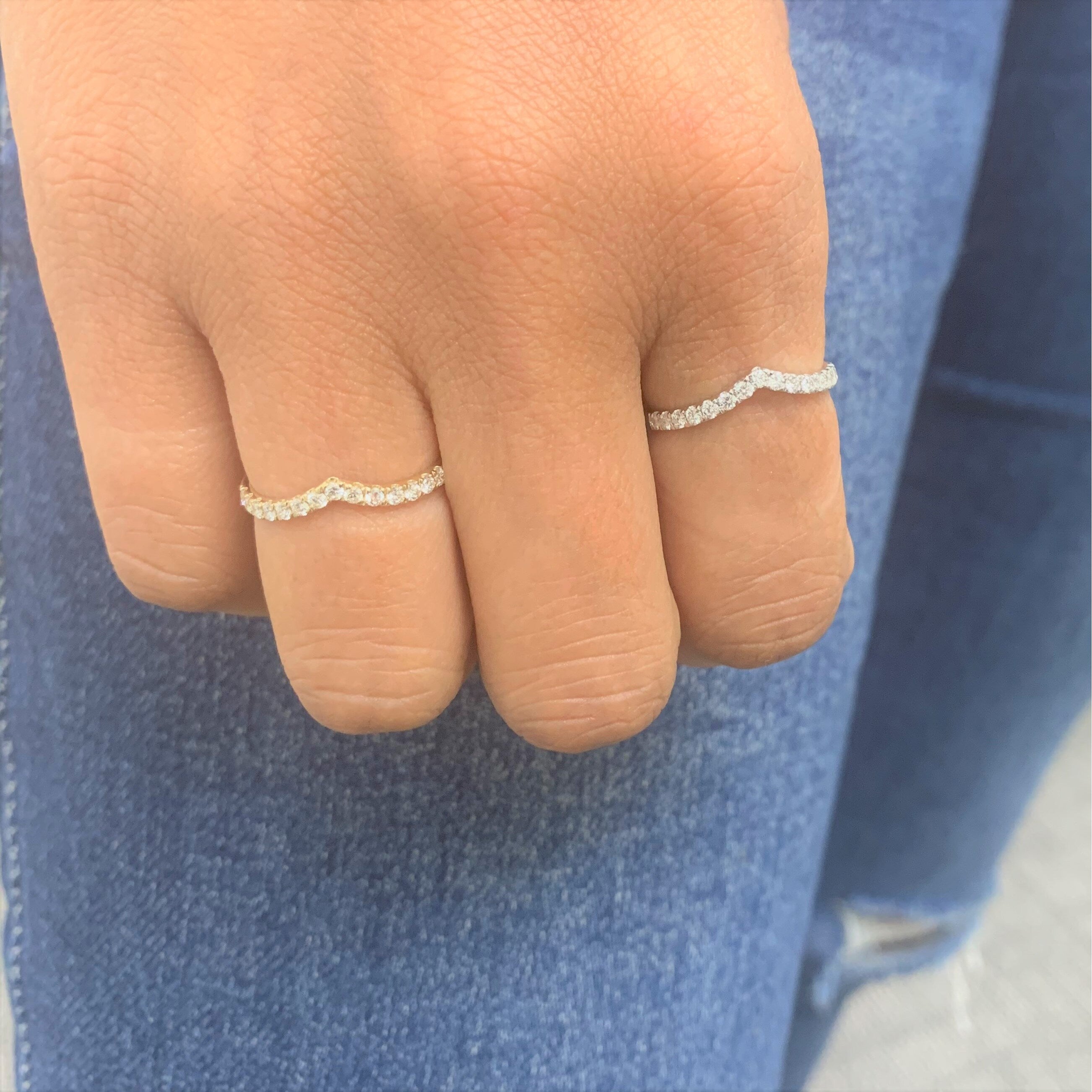 Joelle Diamond V-Shape Band Ring for Her 14K Gold 1/4 CT TDW size 6.5