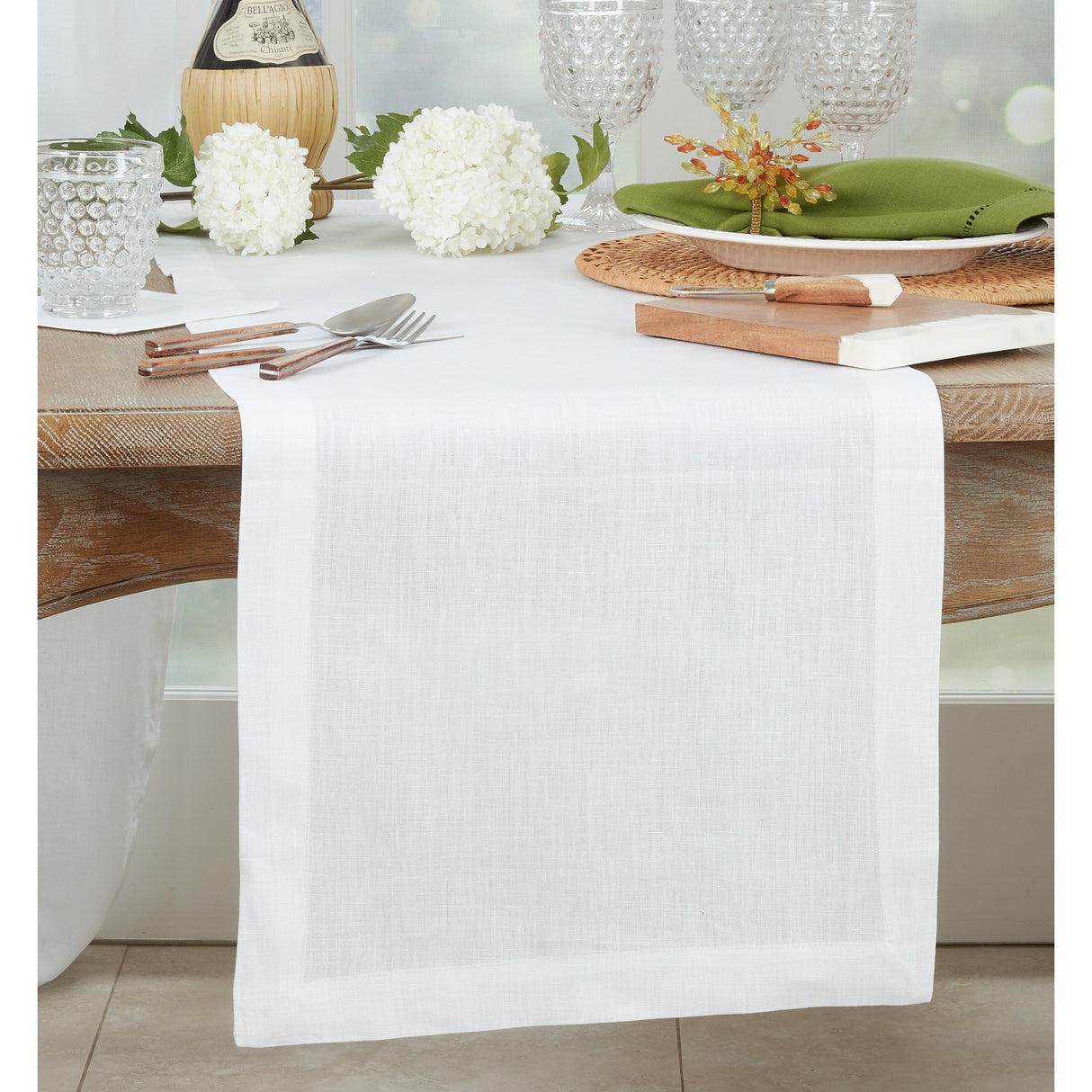 Dining Table Runner With Plain Linen Design