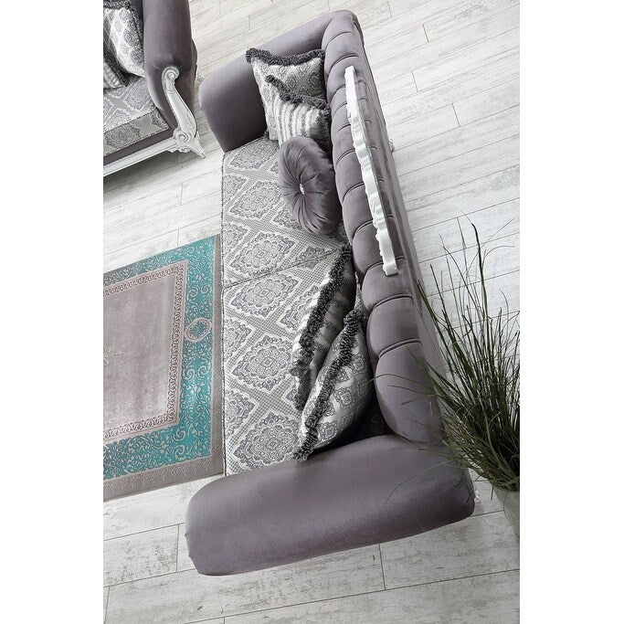 Pres Traditional Sofa