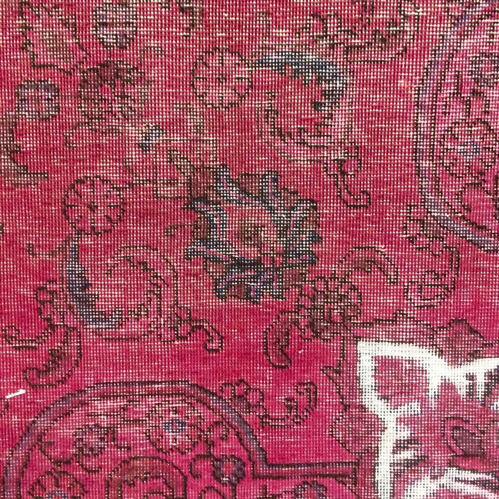 Distressed Brittane Pink Hand-Knotted Rug (5'8 x 9'0)