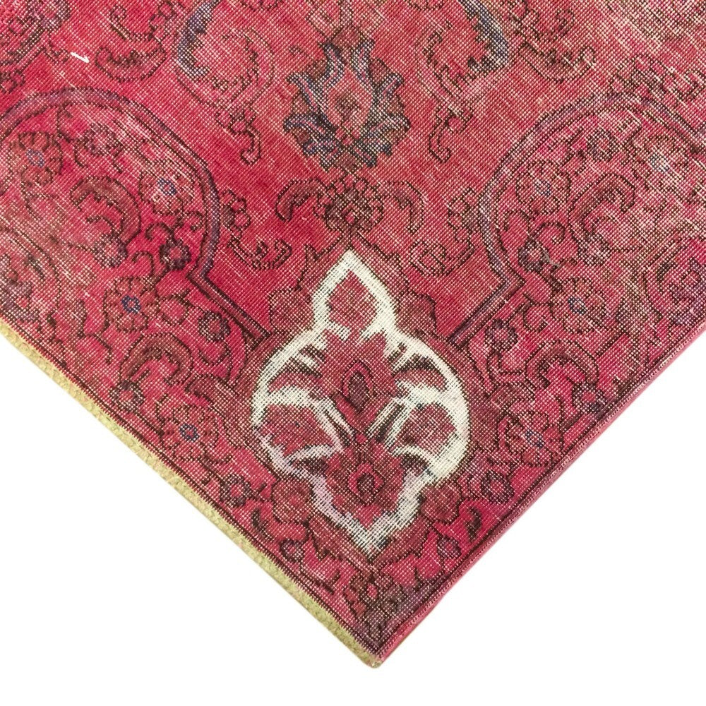 Distressed Brittane Pink Hand-Knotted Rug (5'8 x 9'0)