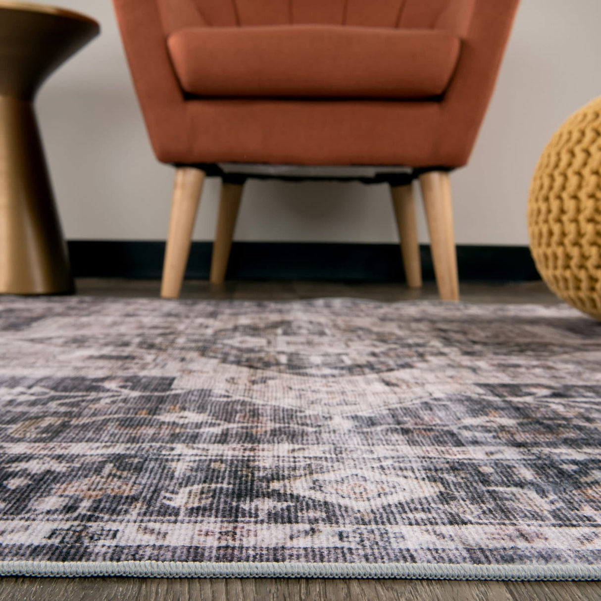 World Rug Gallery Distressed Traditional Machine Washable Area Rug