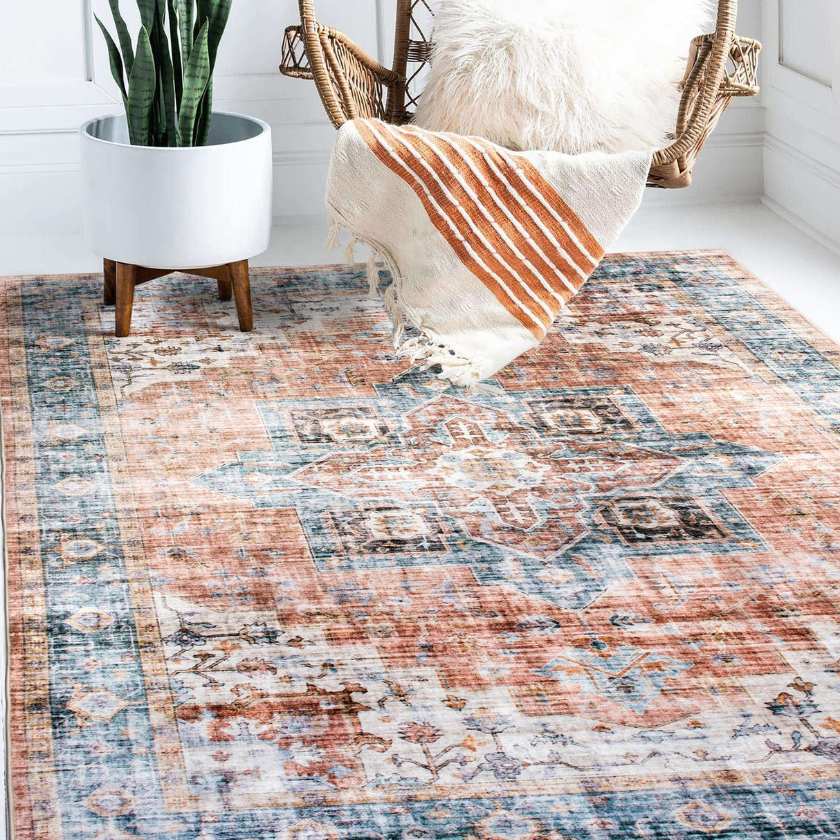 World Rug Gallery Distressed Traditional Machine Washable Area Rug