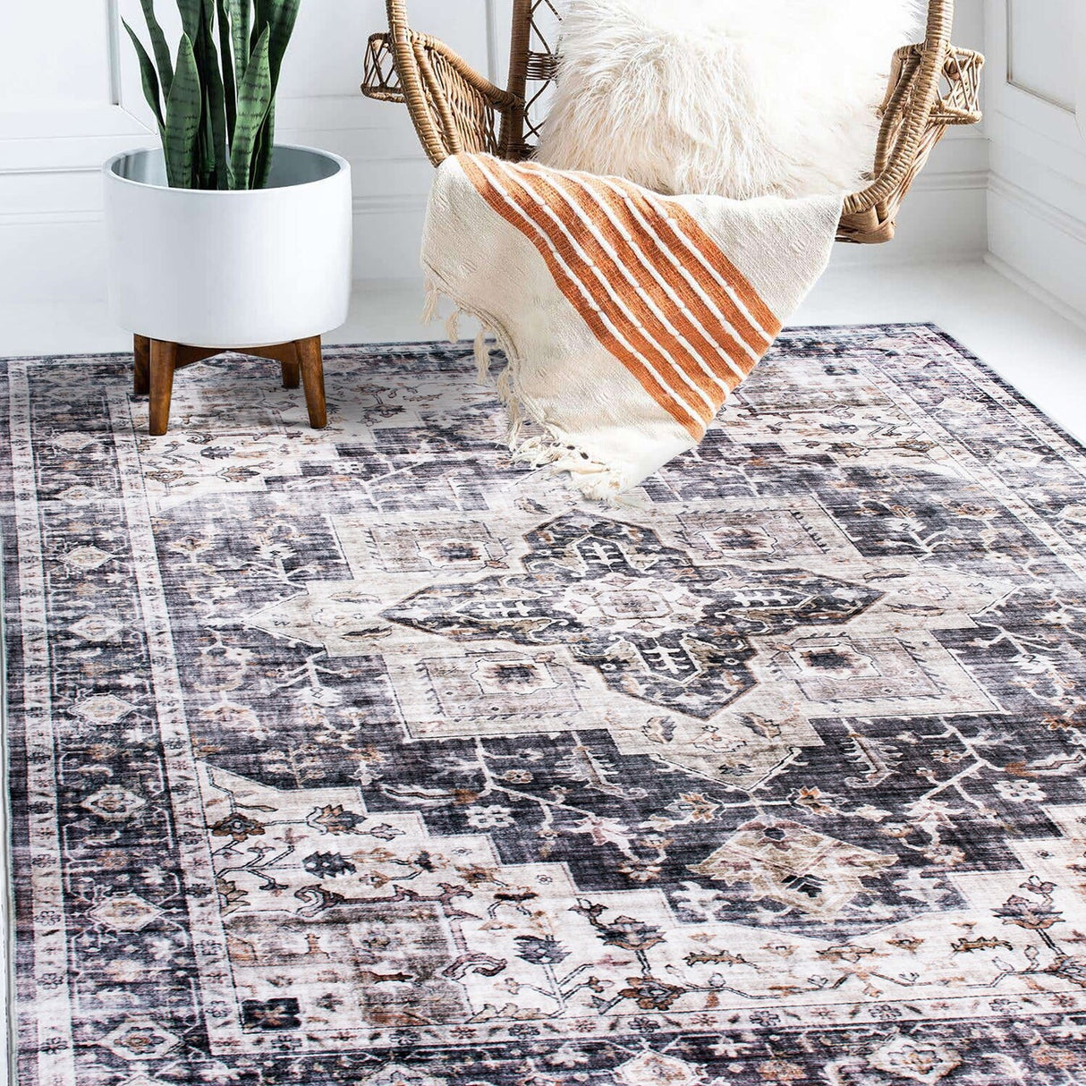 World Rug Gallery Distressed Traditional Machine Washable Area Rug