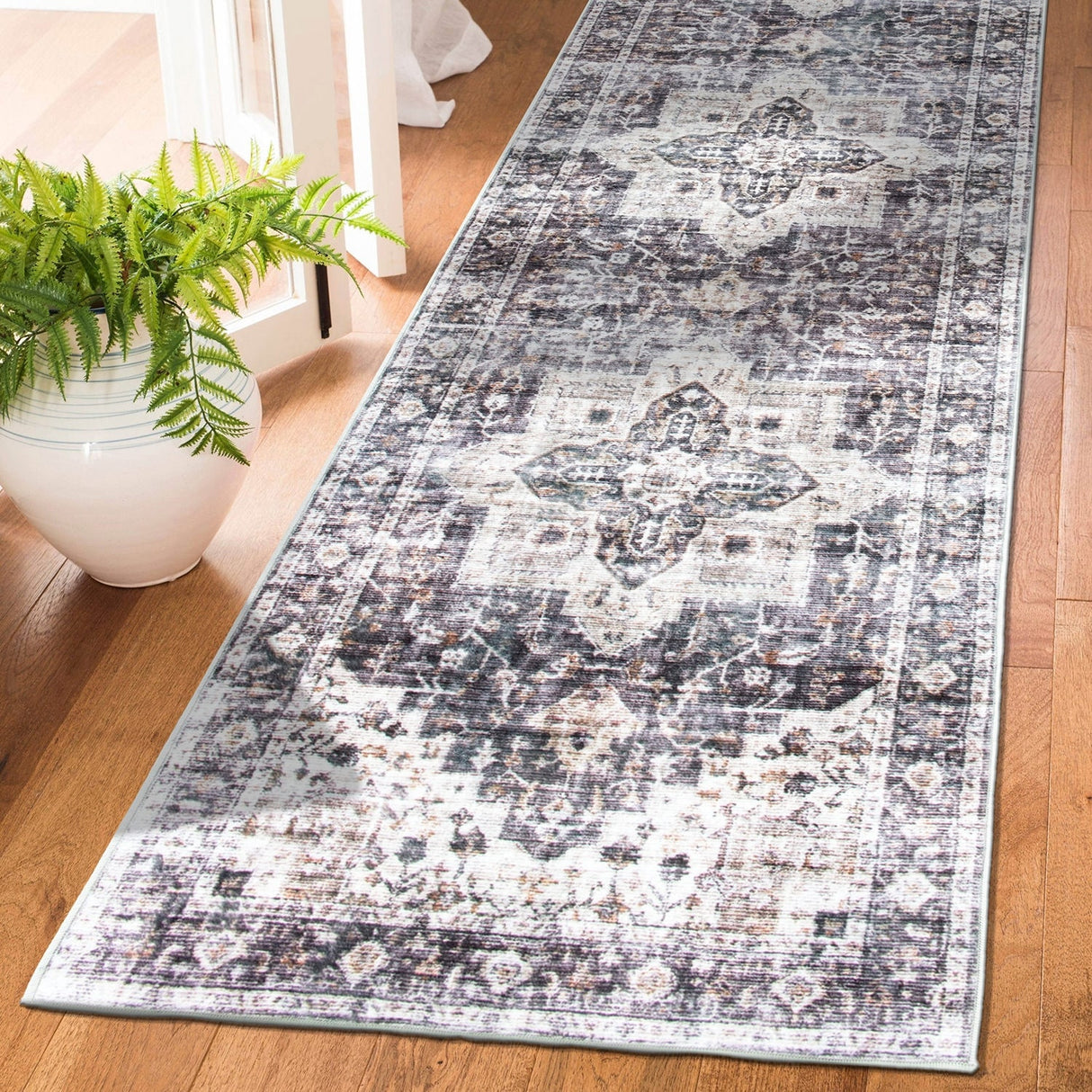 World Rug Gallery Distressed Traditional Machine Washable Area Rug