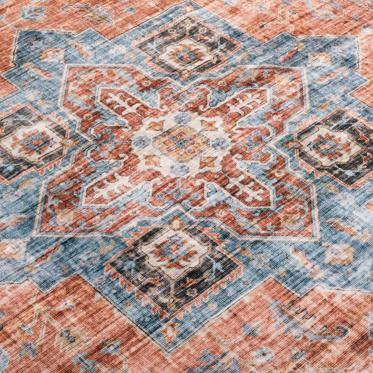 World Rug Gallery Distressed Traditional Machine Washable Area Rug