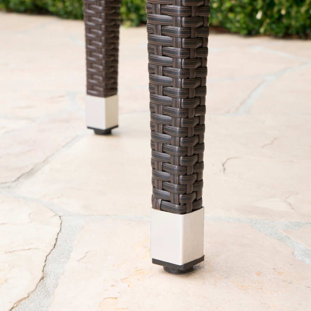 Dominica Outdoor 32-inch Round Wicker Bar Table by Christopher Knight Home