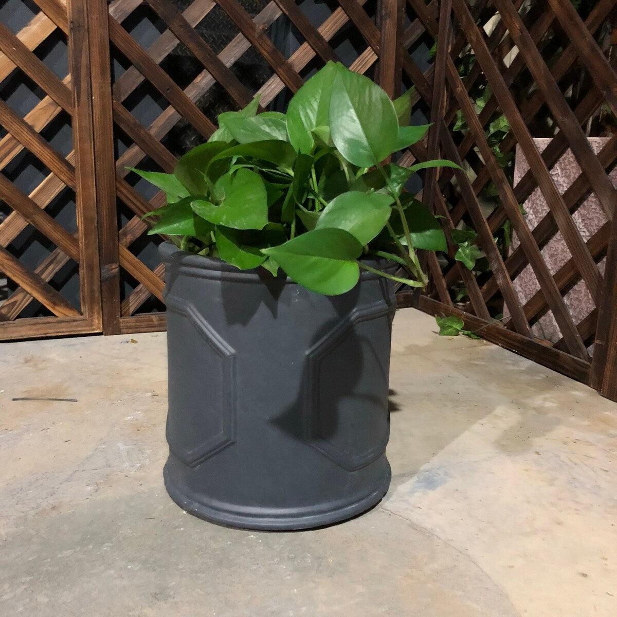 Durx-litecrete Lightweight Concrete British Frame Cylinder Granite Color Planter-Extra Large - 9.8'x9.8'x9.8'