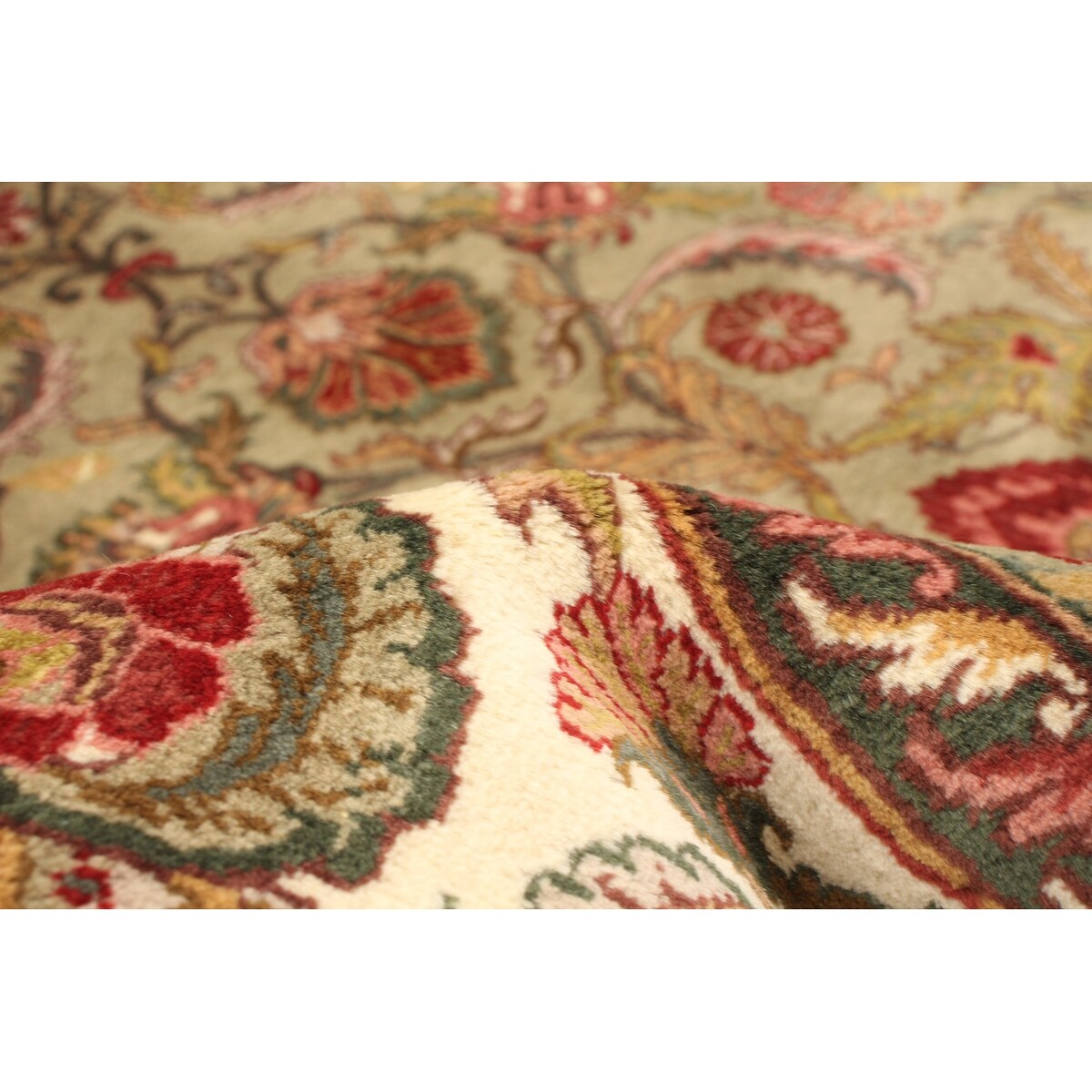 Hand-knotted Essex Green Wool Rug - 6'1" x 8'10"/6'1 x 8'10