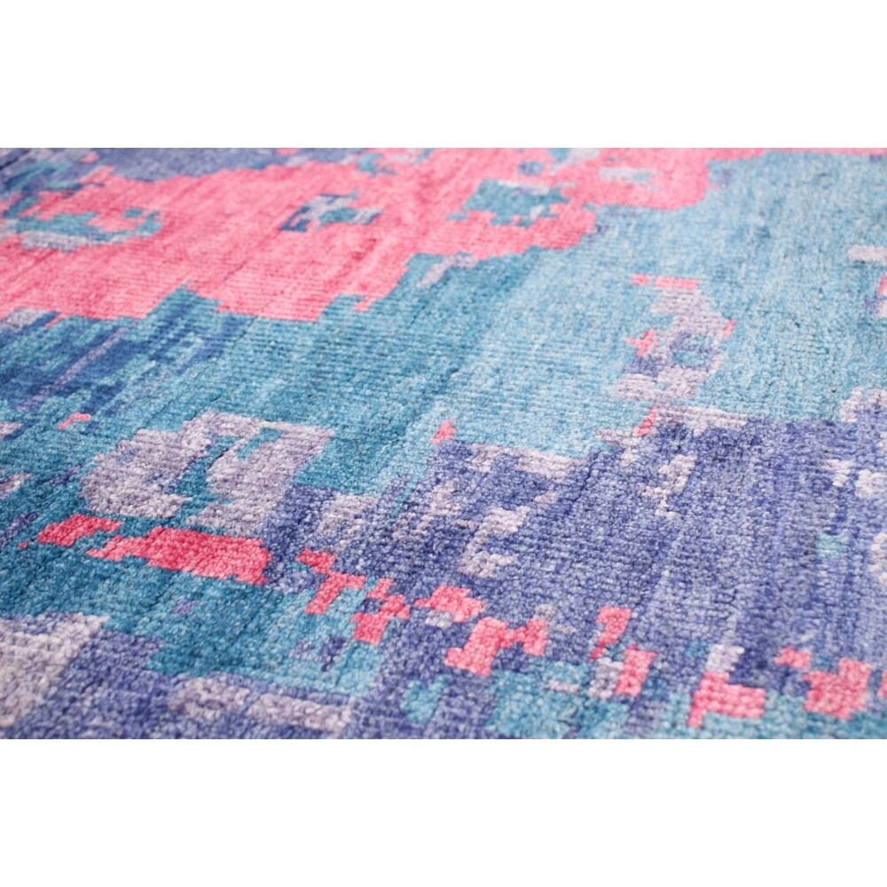 Hand-knotted Jules Ushak Turquoise Rug - 5'6" x 7'4"/5'6 x 7'4