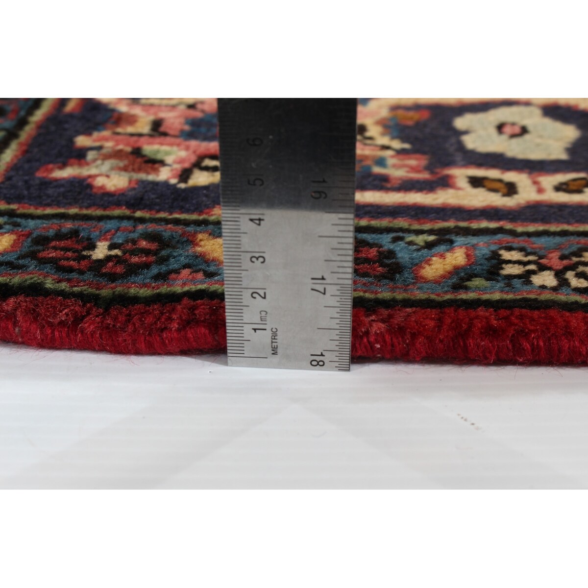 Hand-knotted Mahal Navy Blue Wool Rug - 4'10 x 7'8