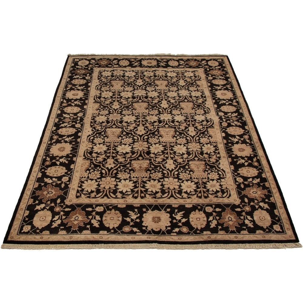 Hand-knotted Peshawar Oushak Black Wool Rug - 6'1" x 8'9"/6'1 x 8'9