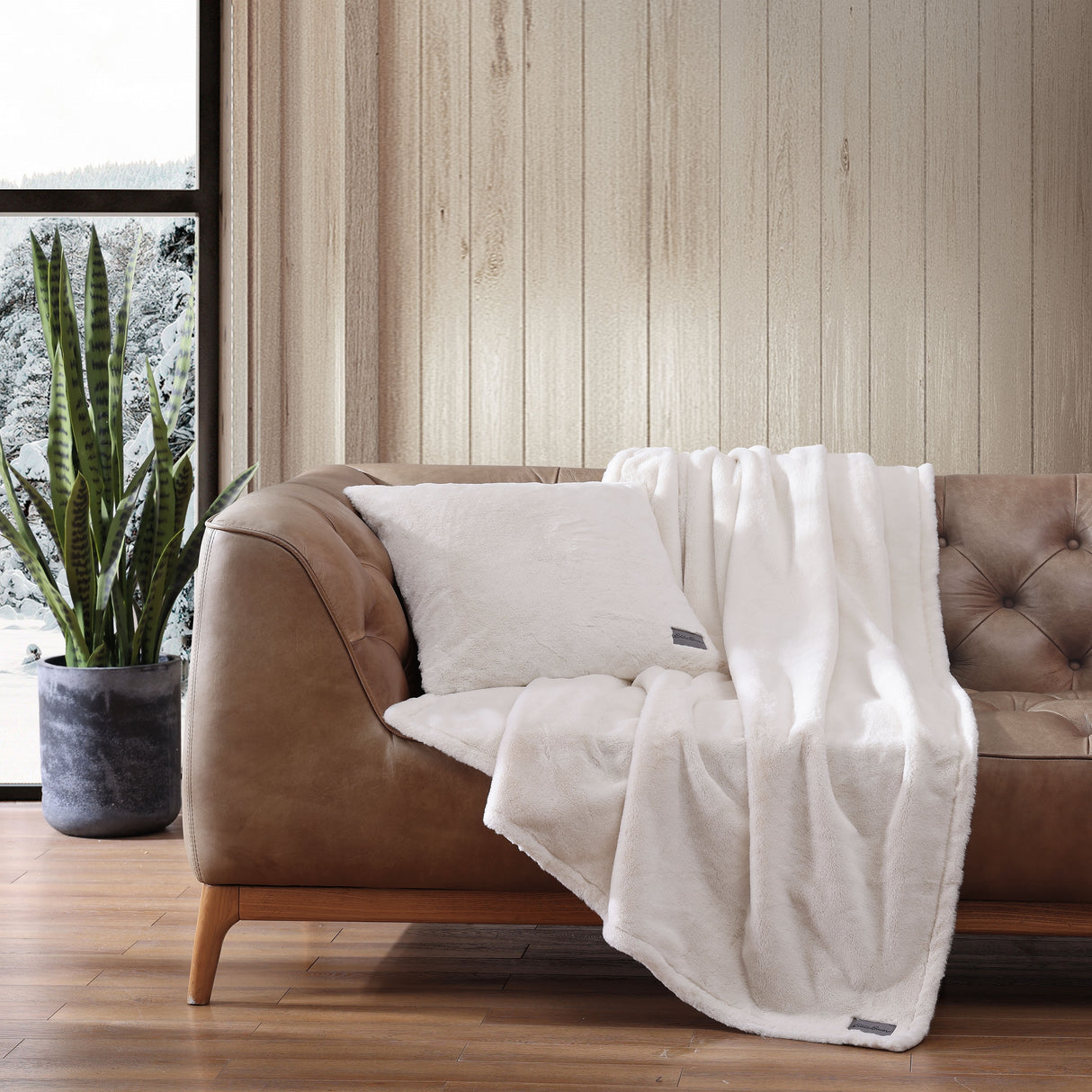 Eddie Bauer Faux Fur 2 Piece Throw Blanket & Pillow Set