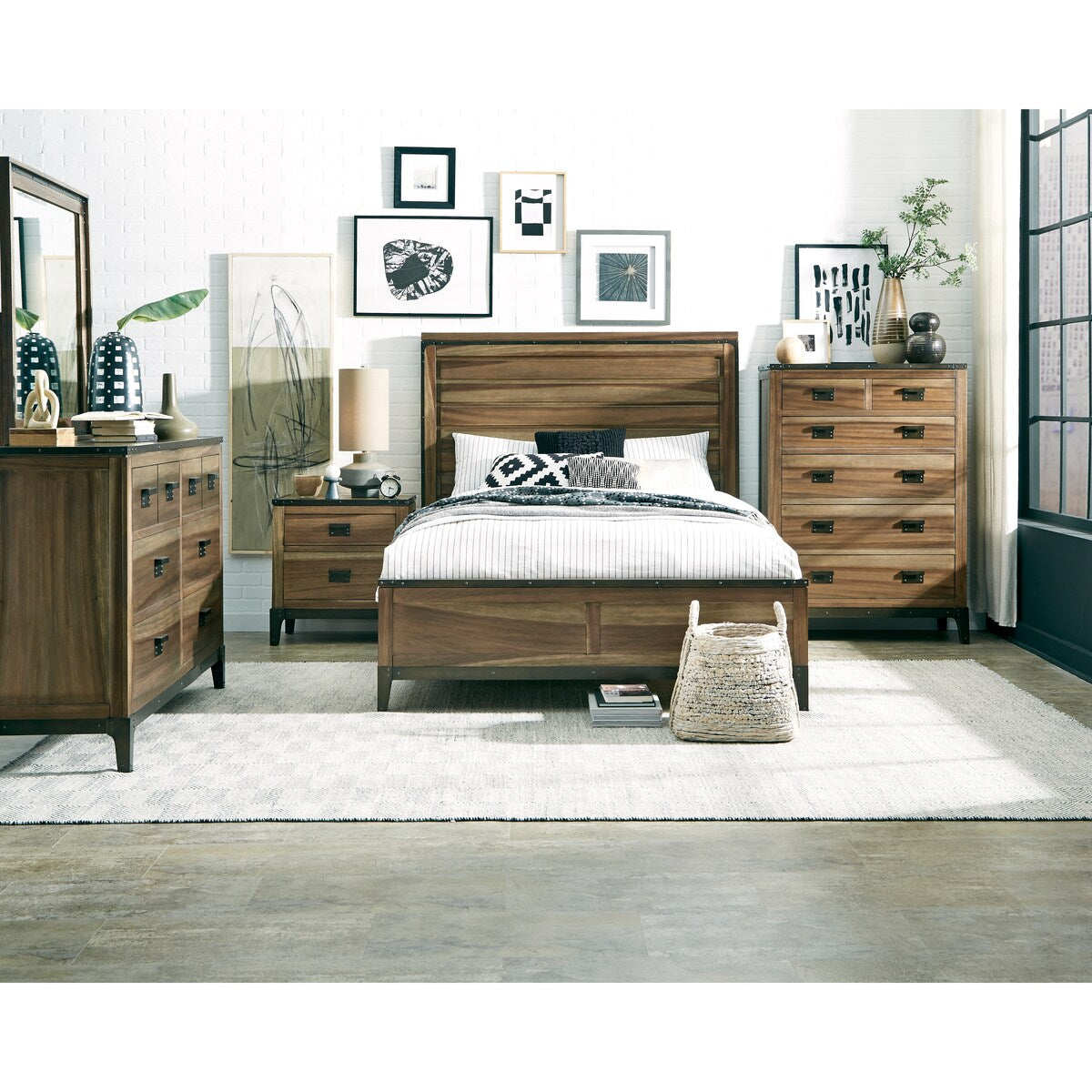 Editor Headboard