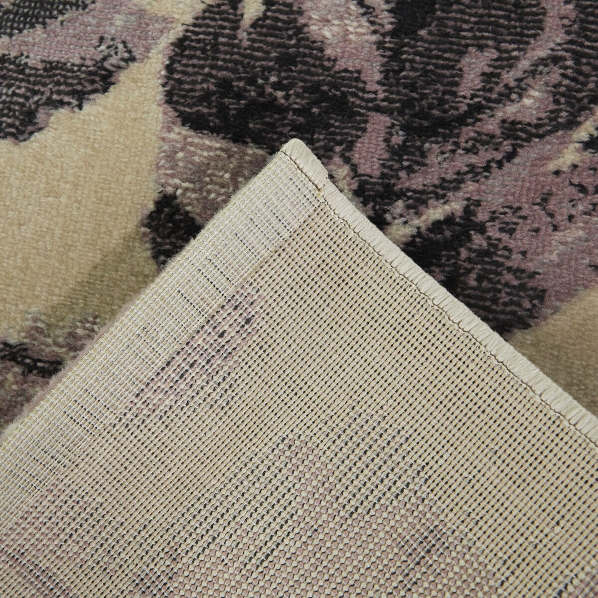 Edna Classic Floral Area Rug