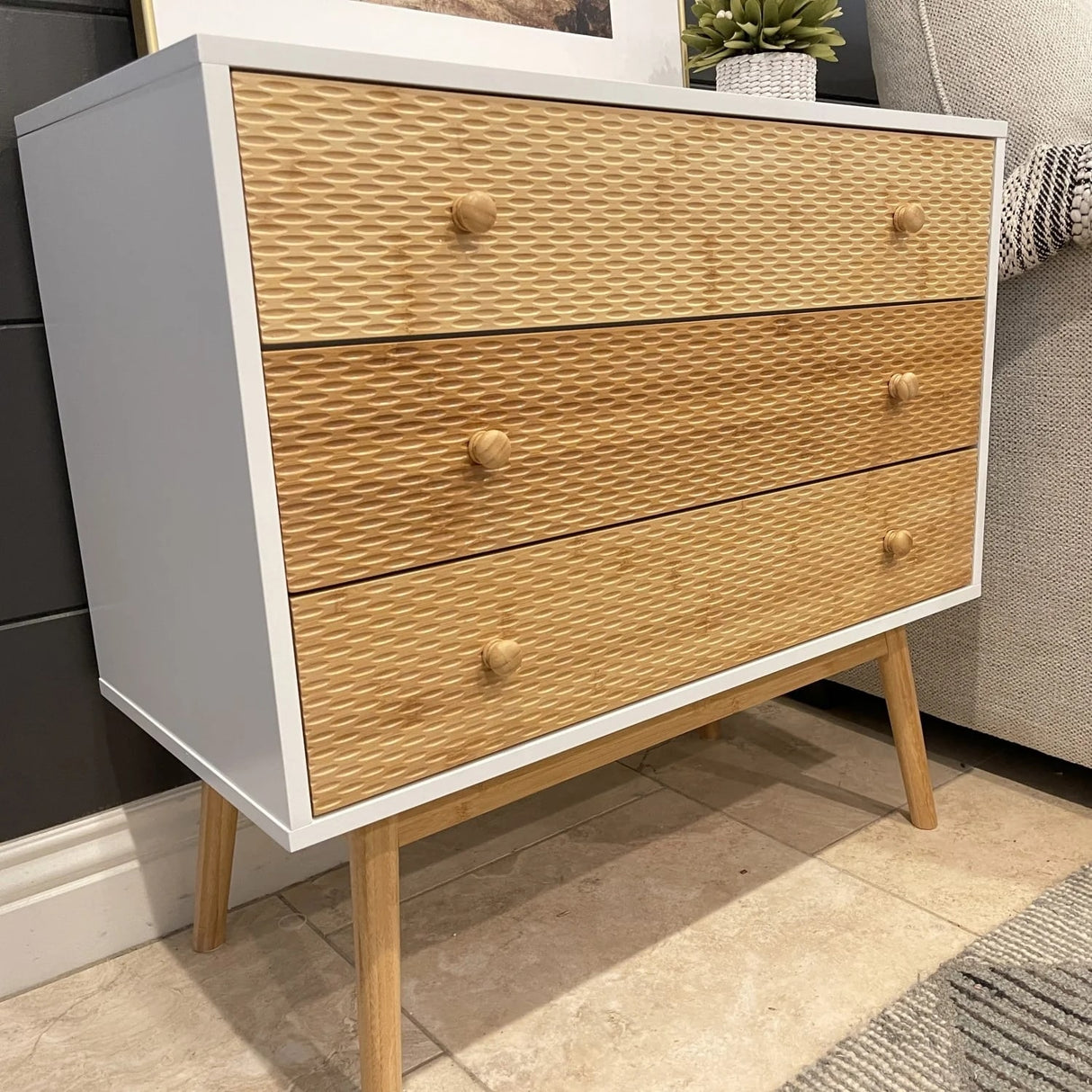 Elegant 3-Drawer Dresser