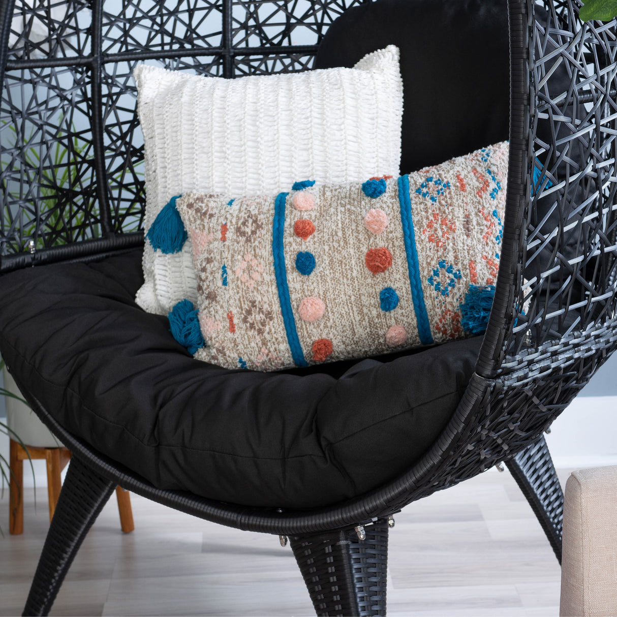 Elliott Outdoor/Indoor Round Egg Chair