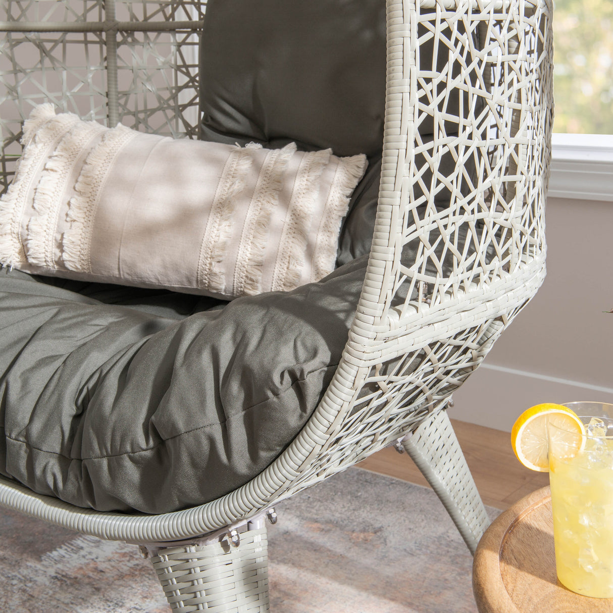 Elliott Outdoor/Indoor Round Egg Chair