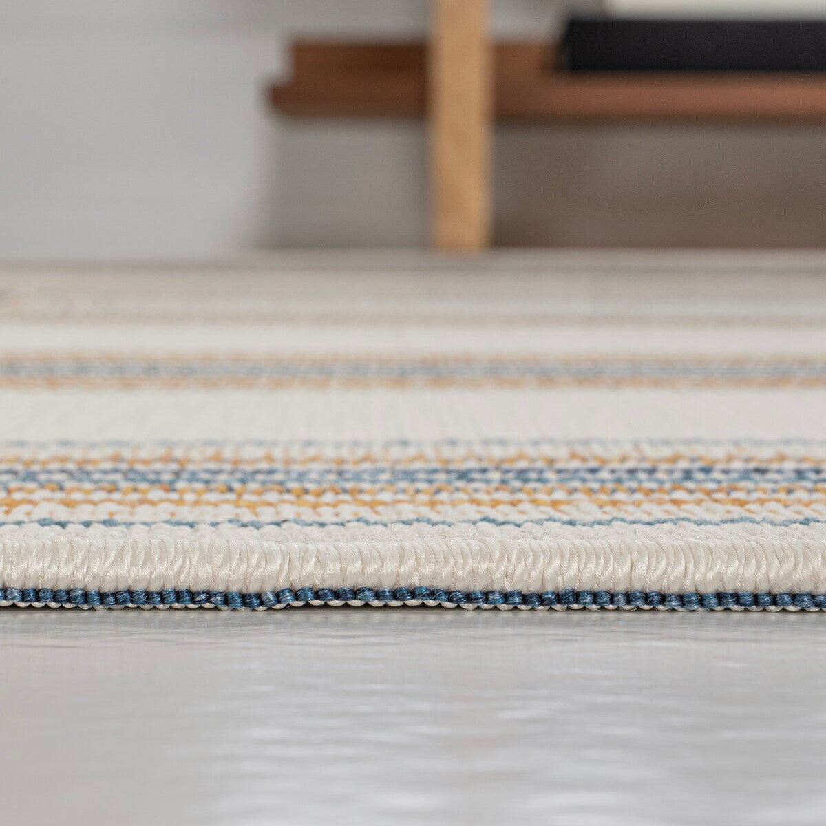 JONATHAN Y Reversible Eryx Classic Nautical Mitre Stripe Machine-Washable Indoor/Outdoor Rug