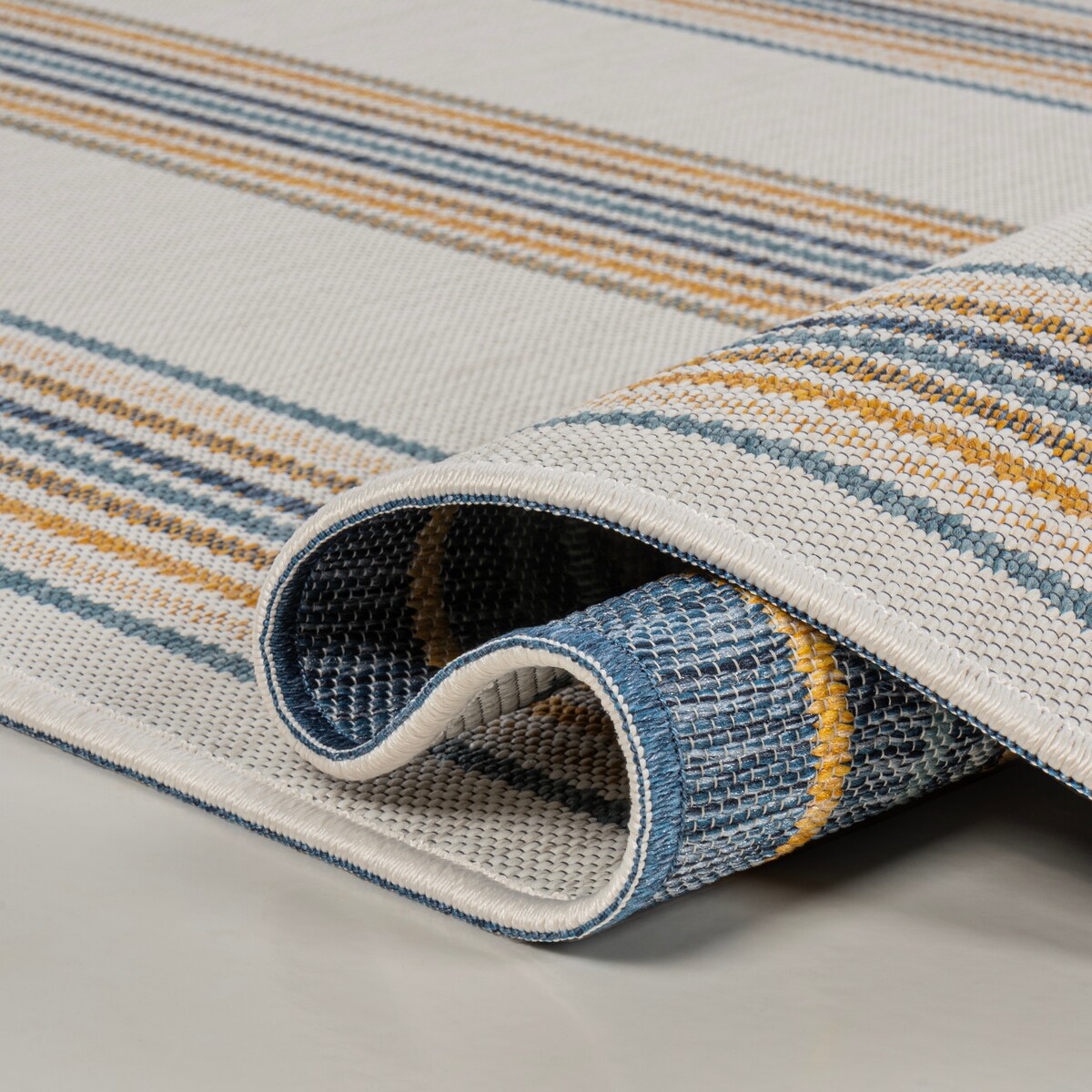 JONATHAN Y Reversible Eryx Classic Nautical Mitre Stripe Machine-Washable Indoor/Outdoor Rug