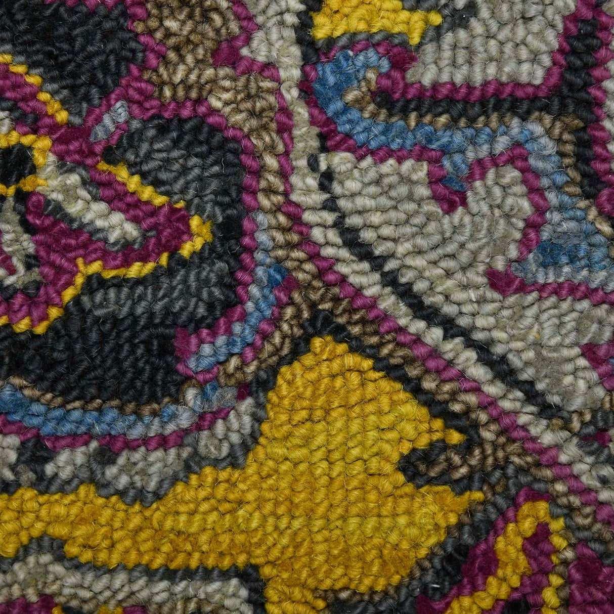 Everly Roe Boho Chic Hand-Tufted New Zealand Wool Area Rug