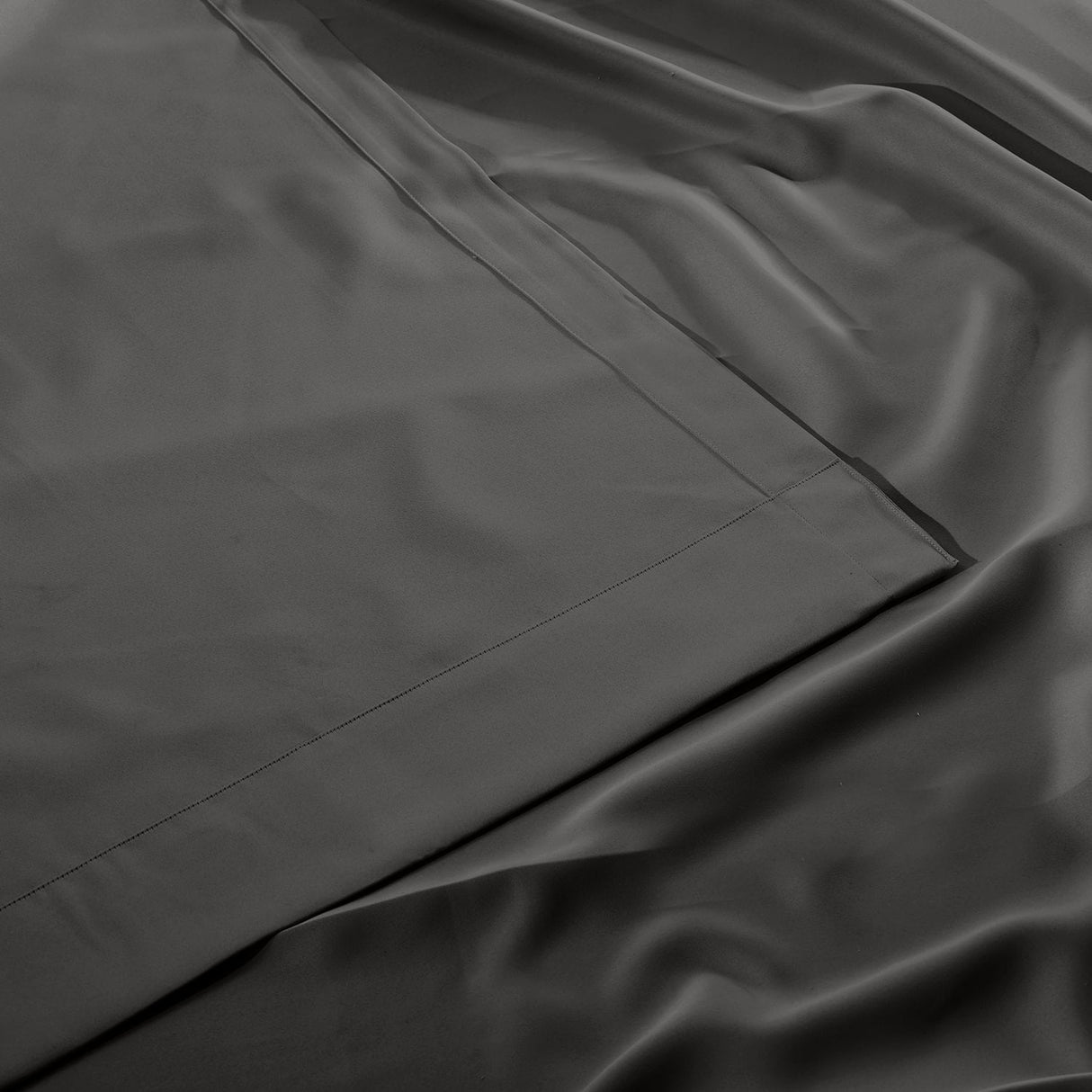 Exclusive Fabrics Extra Wide Room Darkening Grommet 84-inch Curtain (1 Panel) - 100 x 84