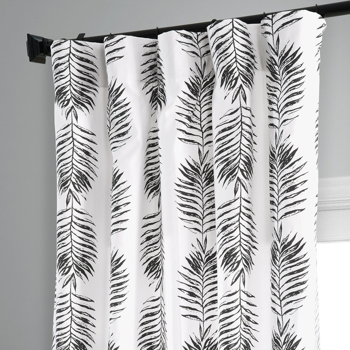 Exclusive Fabrics Sago Paisley Harmony Printed Cotton Room Darkening Curtains (1 Panel)