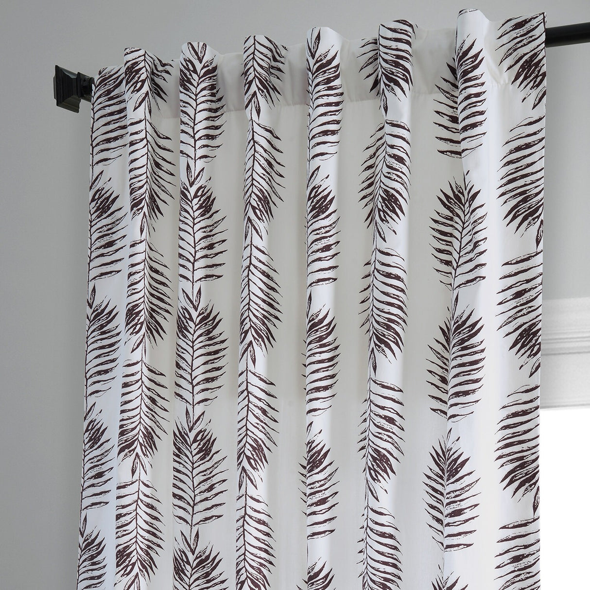 Exclusive Fabrics Sago Paisley Harmony Printed Cotton Room Darkening Curtains (1 Panel)